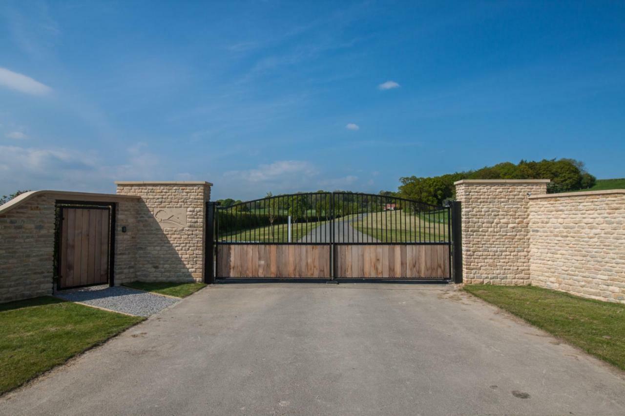 High Oaks Grange - Cottages Pickering Kültér fotó