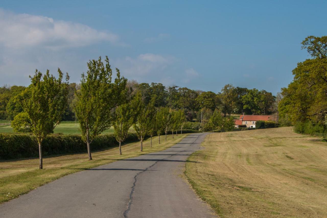 High Oaks Grange - Cottages Pickering Kültér fotó
